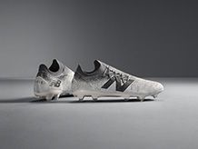 Ghete de fotbal New Balance