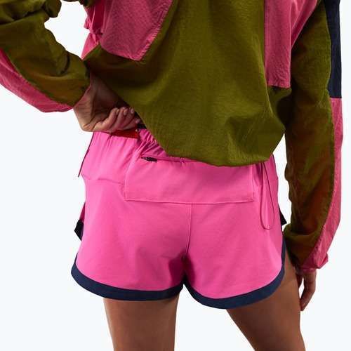 Pantaloni scurți de alergare pentru femei New Balance Run Essentials 3" pink heat