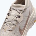 Încălțăminte de alergare pentru femei Nike ACG Zegama cream ii/light orewood brown/diffused taupe 10