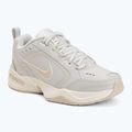 Încălțăminte de antrenament pentru bărbați Nike Air Monarch IV light bone/spruce aura/sanddrift
