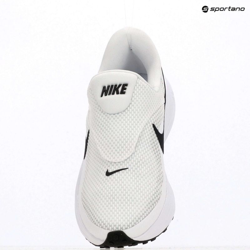 Încălțăminte de alergare pentru femei Nike Revolution 8 EasyOn white/wolf grey/black 17
