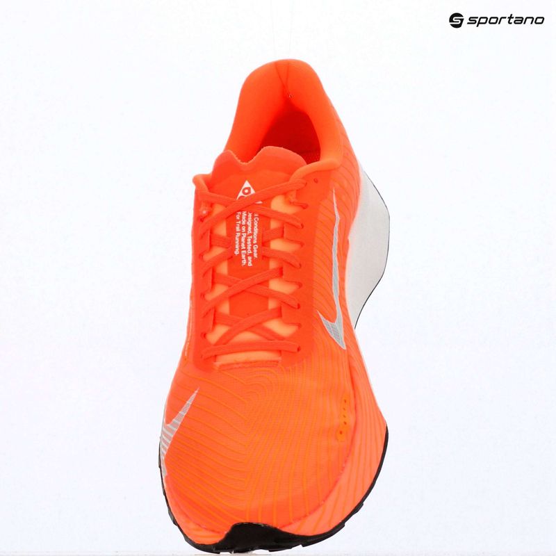 Încălțăminte de alergare pentru bărbați Nike ACG Ultrafly 2 hyper crimson/total orange/white 9