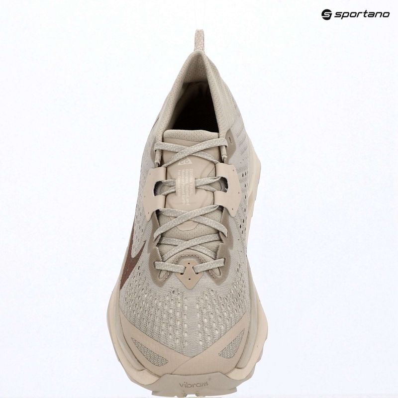 Încălțăminte de alergare pentru femei Nike ACG Zegama cream ii/light orewood brown/diffused taupe 14
