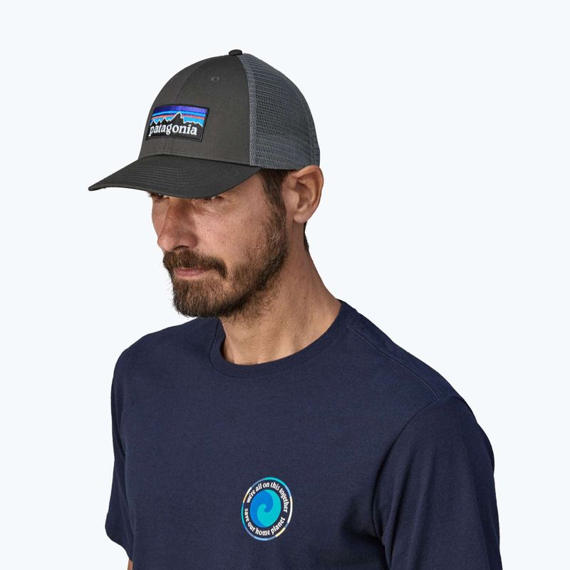 Șapcă Patagonia P-6 Logo LoPro Trucker forge grey 3