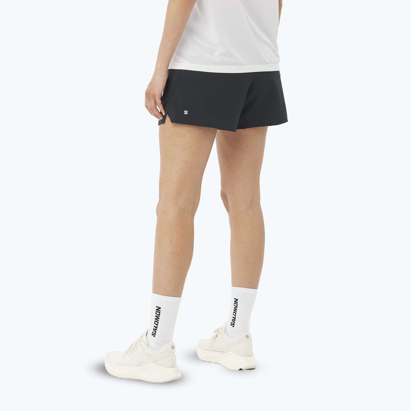 Pantaloni scurți de alergare pentru femei Salomon SHAKEout Core 4" deep black 2