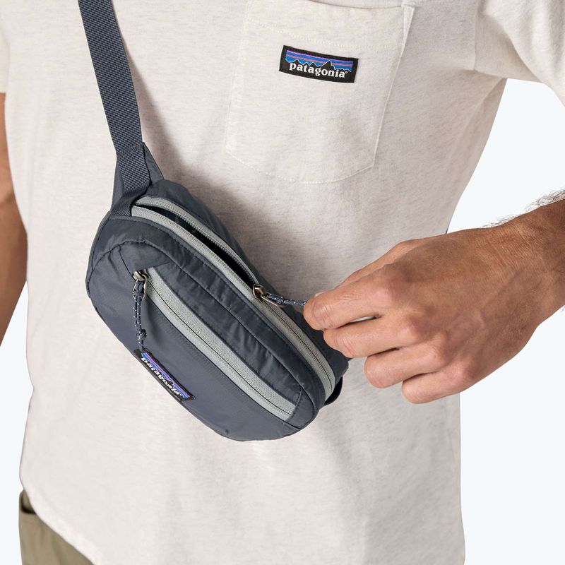 Borsetă  Patagonia Terravia Mini Hip smolder blue 5