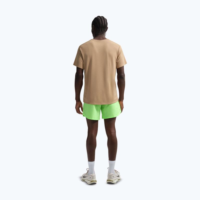 Pantaloni scurți de alergare pentru bărbați Nike Stride Dri-Fit Brief-Lined 7" lime blast 3
