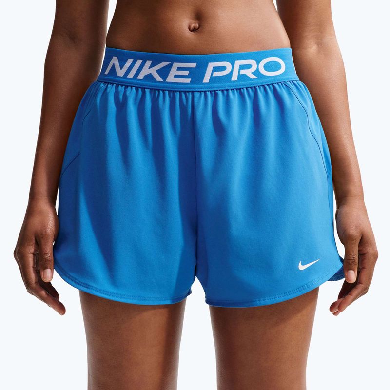 Pantaloni scurți de antrenament pentru femei Nike Pro 2in1 light photo blue/white 6