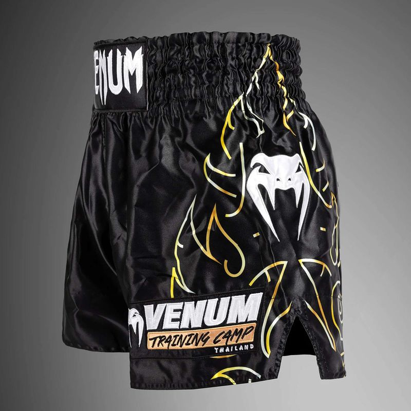 Pantaloni scurți de antrenament pentru bărbați Venum VTC Flames Muay Thai black/gold 3