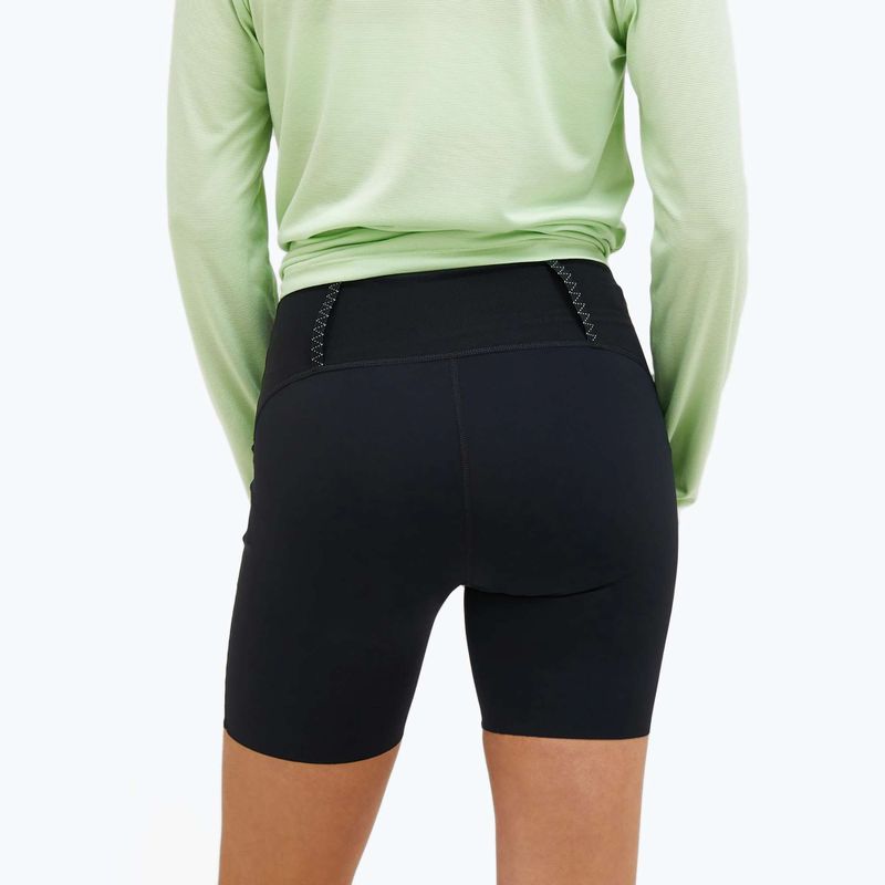 Pantaloni scurți pentru femei  Peak Performance Light Short black 2