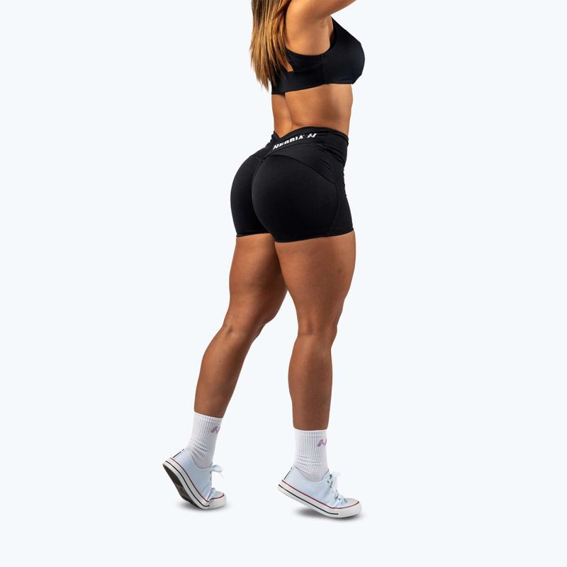 Pantaloni scurți de antrenament pentru femei NEBBIA Strong Beauty black 2
