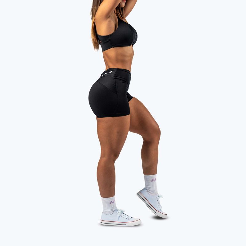 Pantaloni scurți de antrenament pentru femei NEBBIA Strong Beauty black 4